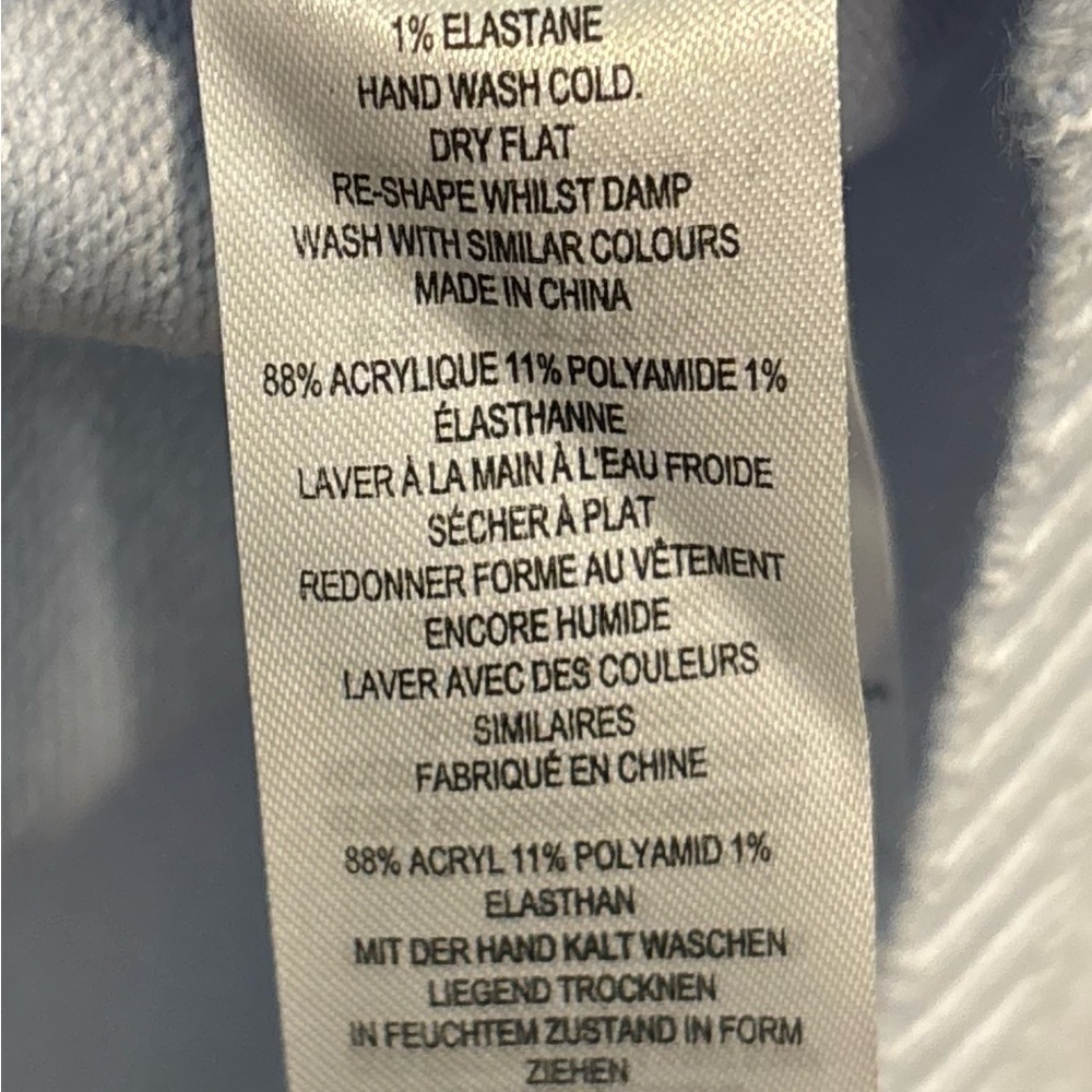 French Connection Women’s Baby Blue Sweater Rn#53372 Sz Small - Picture 6 of 7